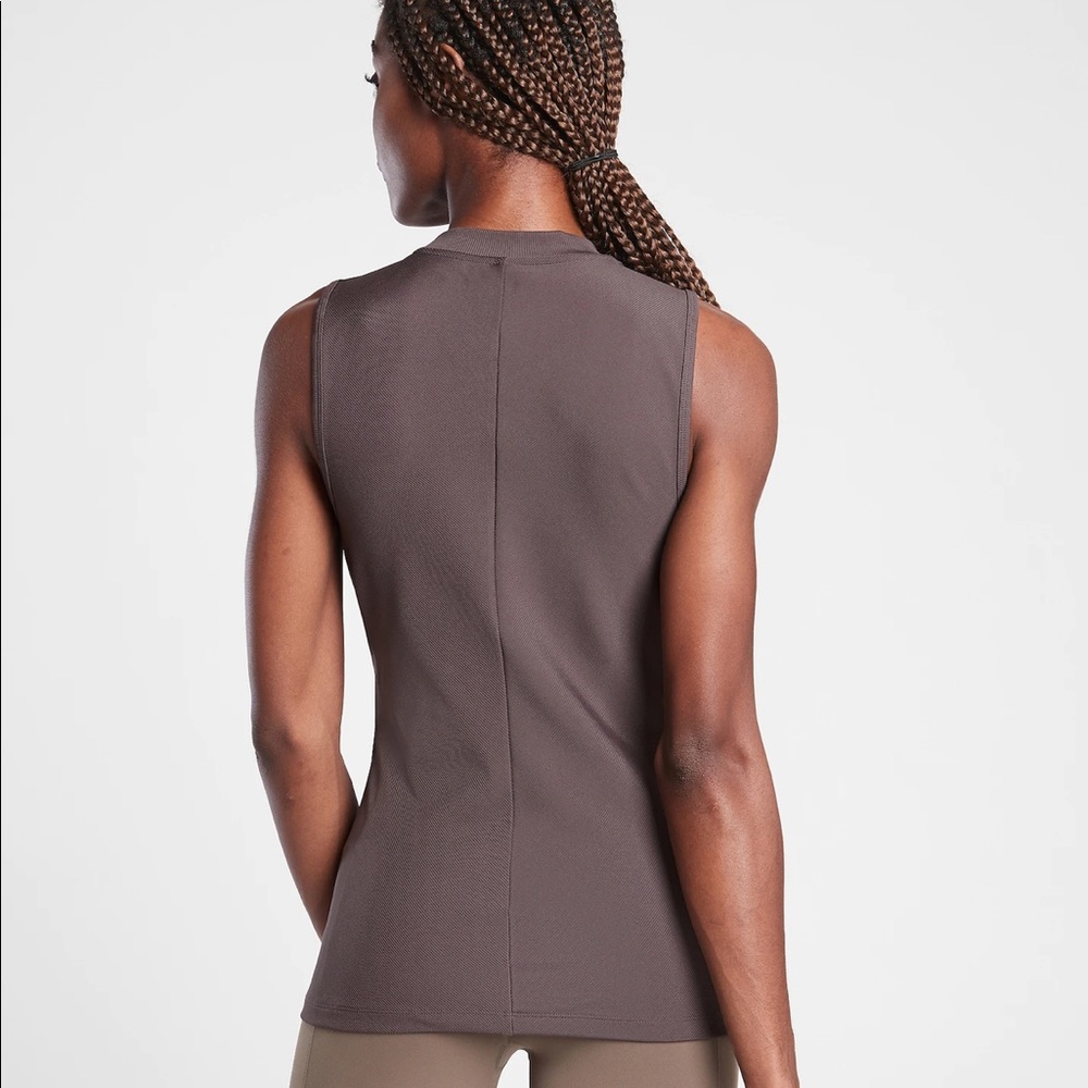 Athleta Bayview Tank Shale - Picture 2 of 10